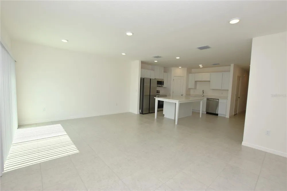 3913 ACADEMIA AVENUE Lakeland, FL 33803