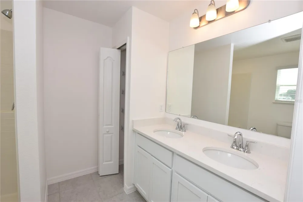3913 ACADEMIA AVENUE Lakeland, FL 33803