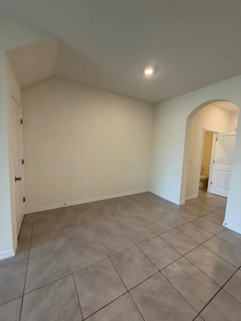 8920 MILESTONE DRIVE Sarasota, FL 34238