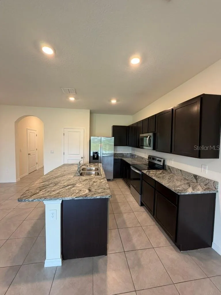 8920 MILESTONE DRIVE Sarasota, FL 34238