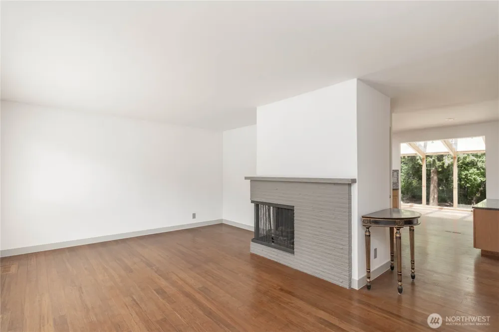 10020 SE 7th Street Bellevue, WA 98004