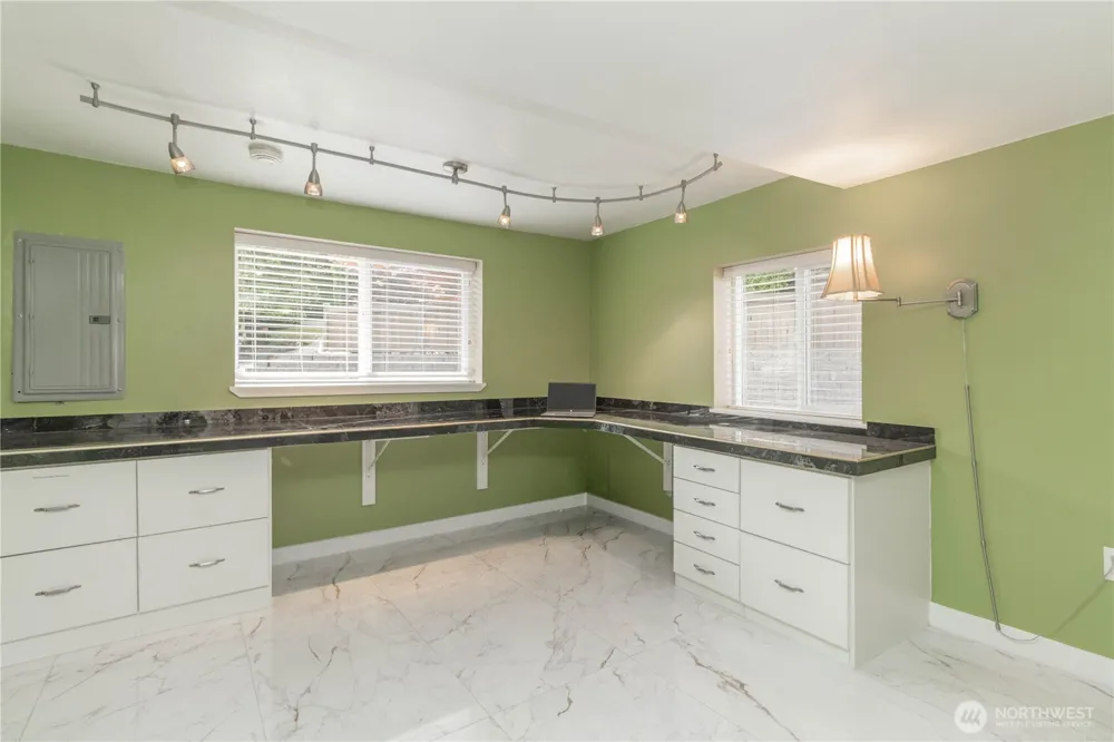 10020 SE 7th Street Bellevue, WA 98004