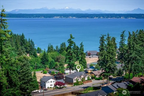 1229 SE Camano Drive