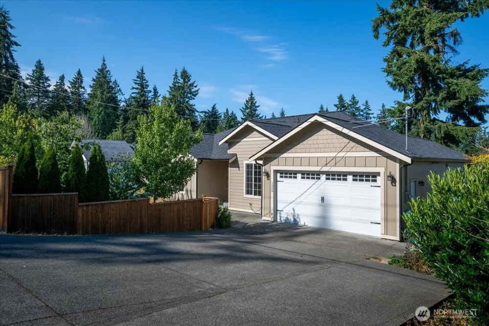 1229 SE Camano Drive Camano Island, WA 98282