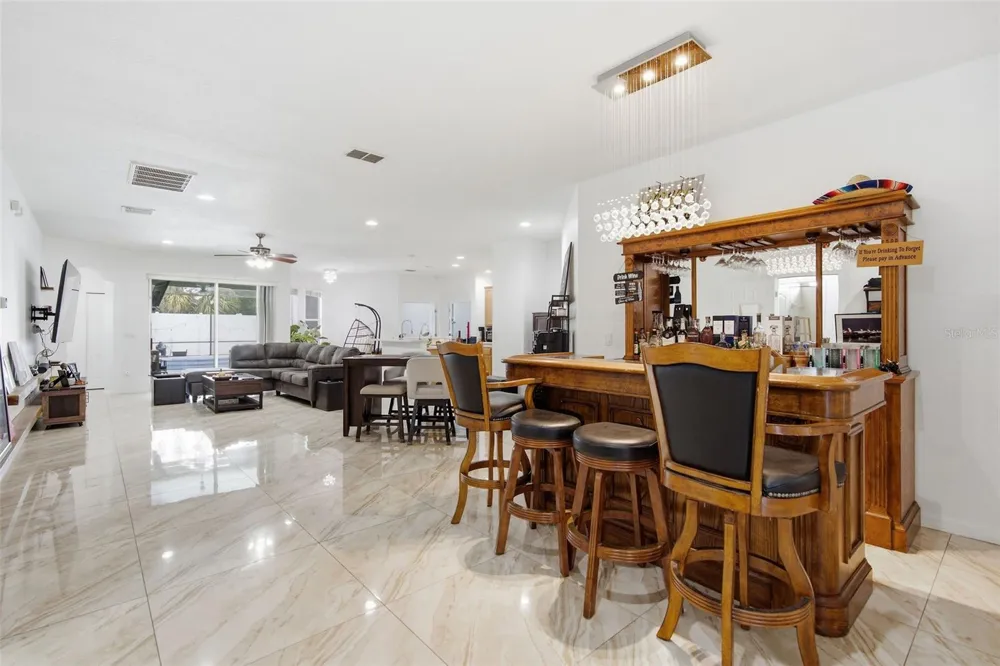 508 DEBRA DRIVE Brandon, FL 33510