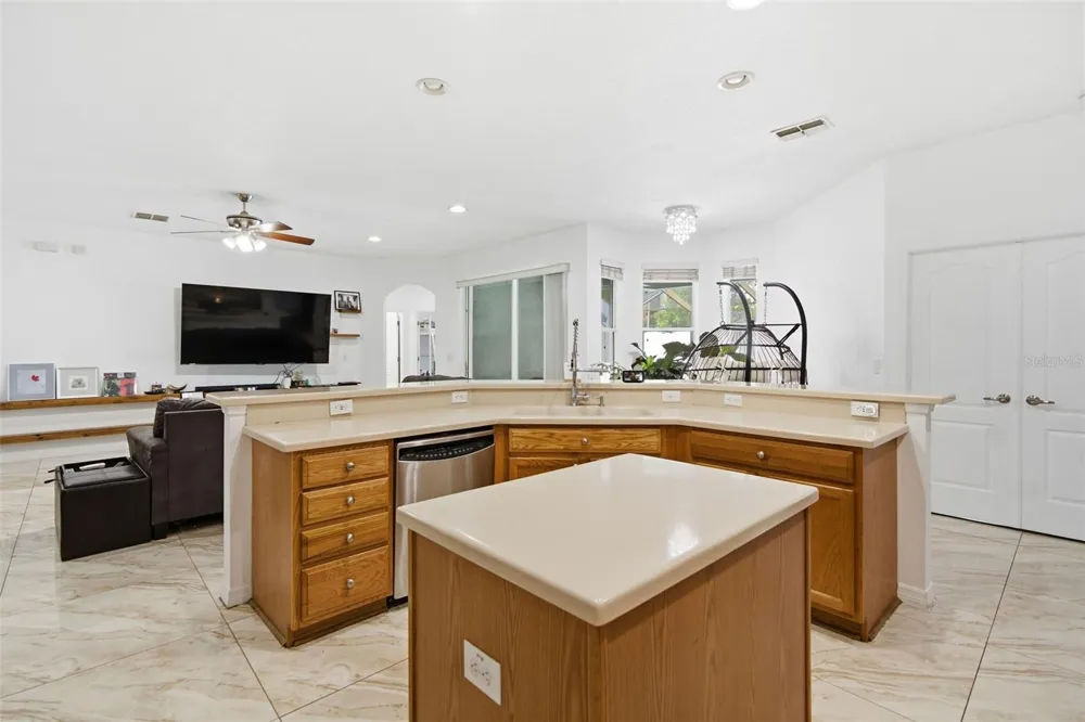 508 DEBRA DRIVE Brandon, FL 33510