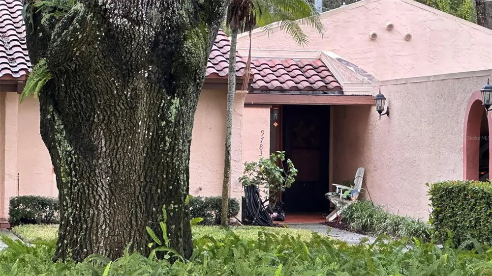 9783 86TH AVENUE Seminole, FL 33777