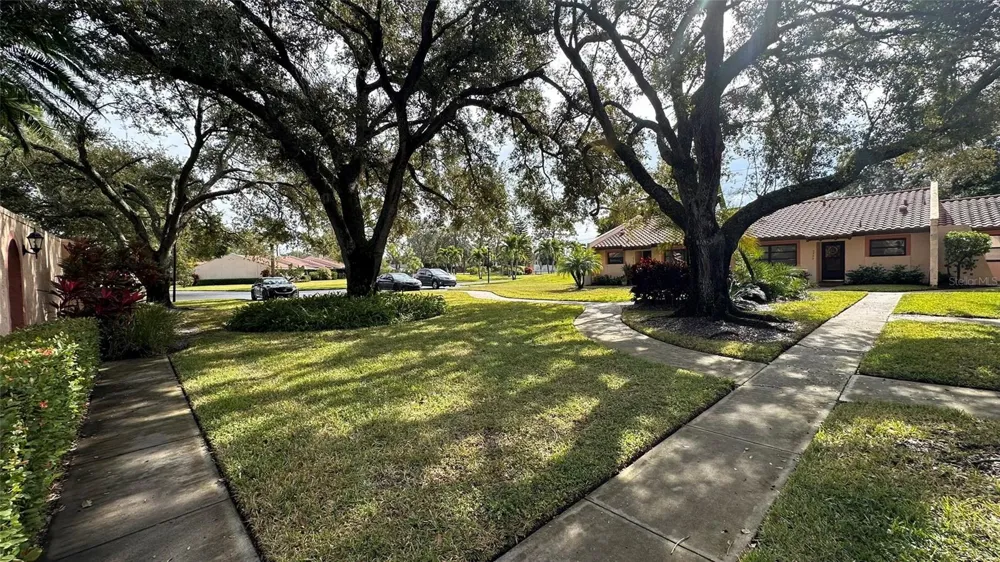 9783 86TH AVENUE Seminole, FL 33777
