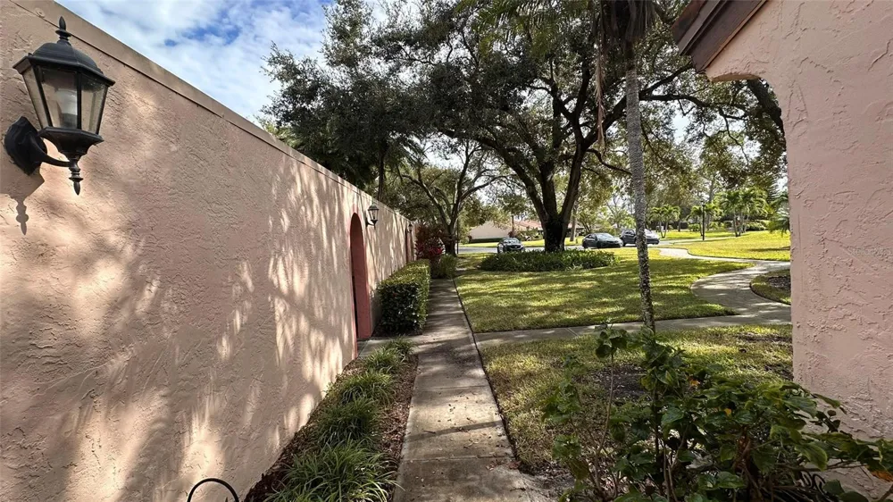 9783 86TH AVENUE Seminole, FL 33777