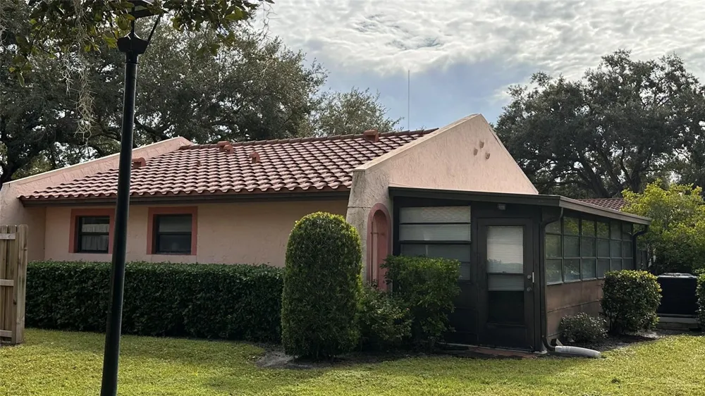 9783 86TH AVENUE Seminole, FL 33777