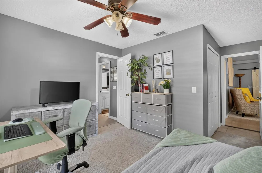 5939 WINDWOOD DRIVE Lakeland, FL 33813