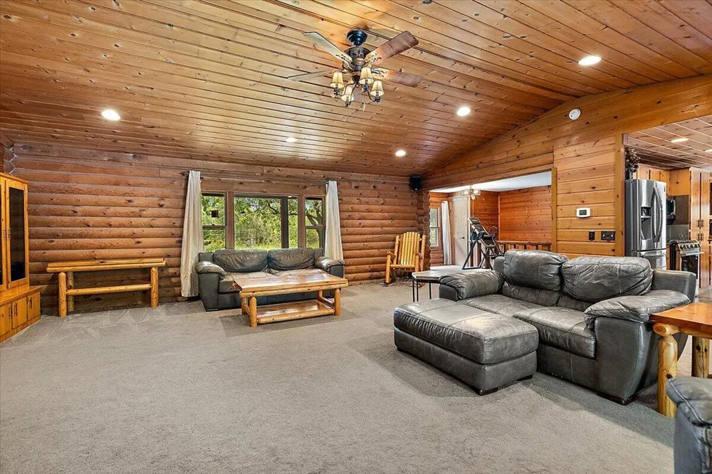 4613 34th Street Zeeland, MI 49464