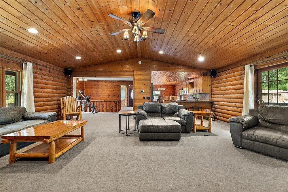 4613 34th Street Zeeland, MI 49464