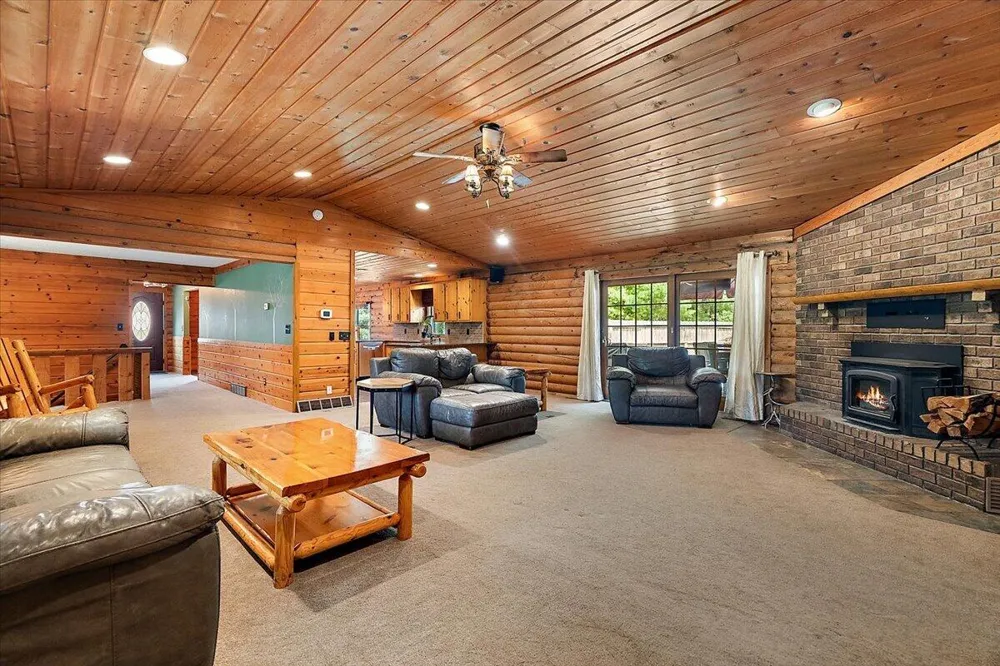 4613 34th Street Zeeland, MI 49464