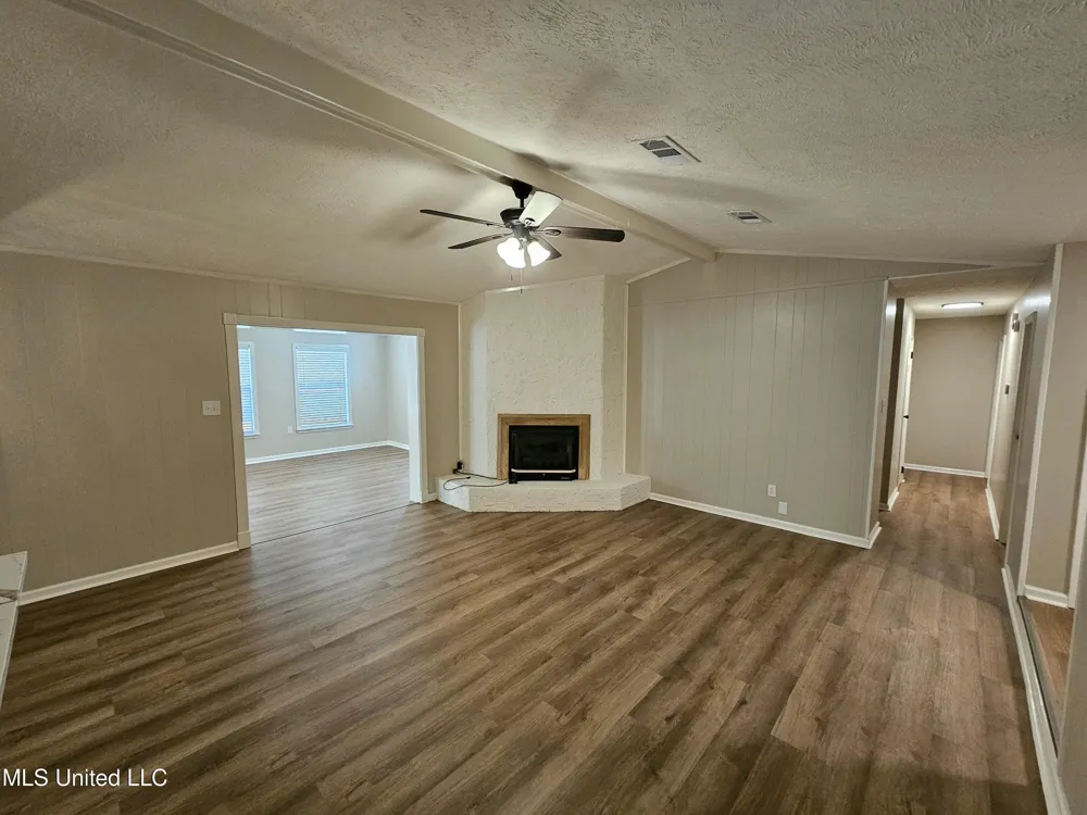 102 Magnolia Circle Vicksburg, MS 39180