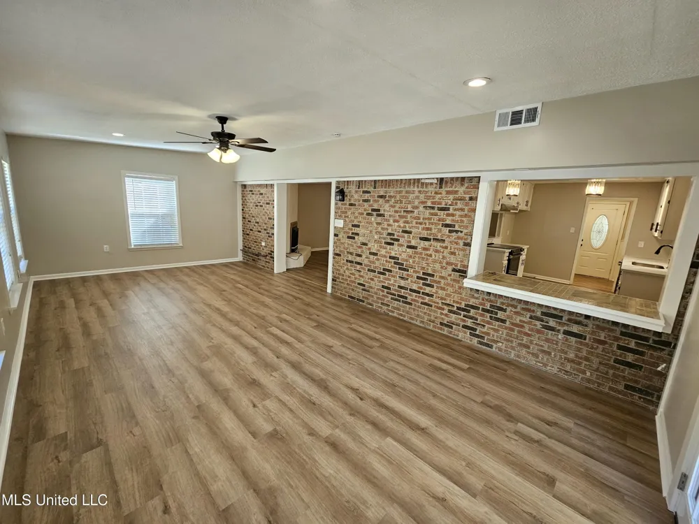 102 Magnolia Circle Vicksburg, MS 39180