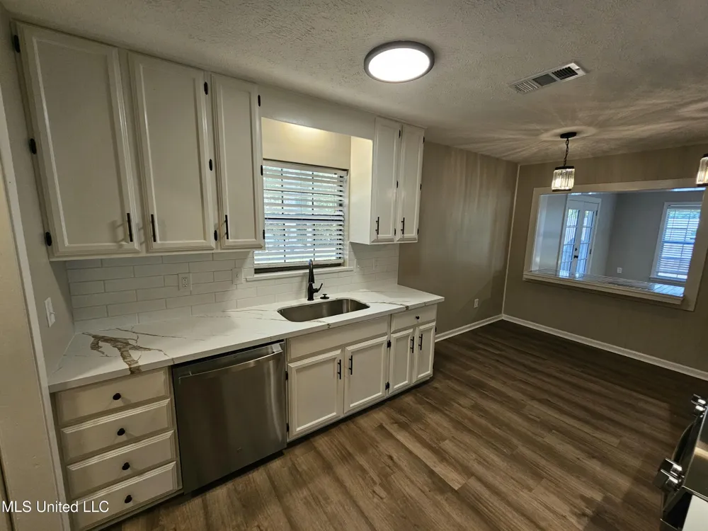 102 Magnolia Circle Vicksburg, MS 39180