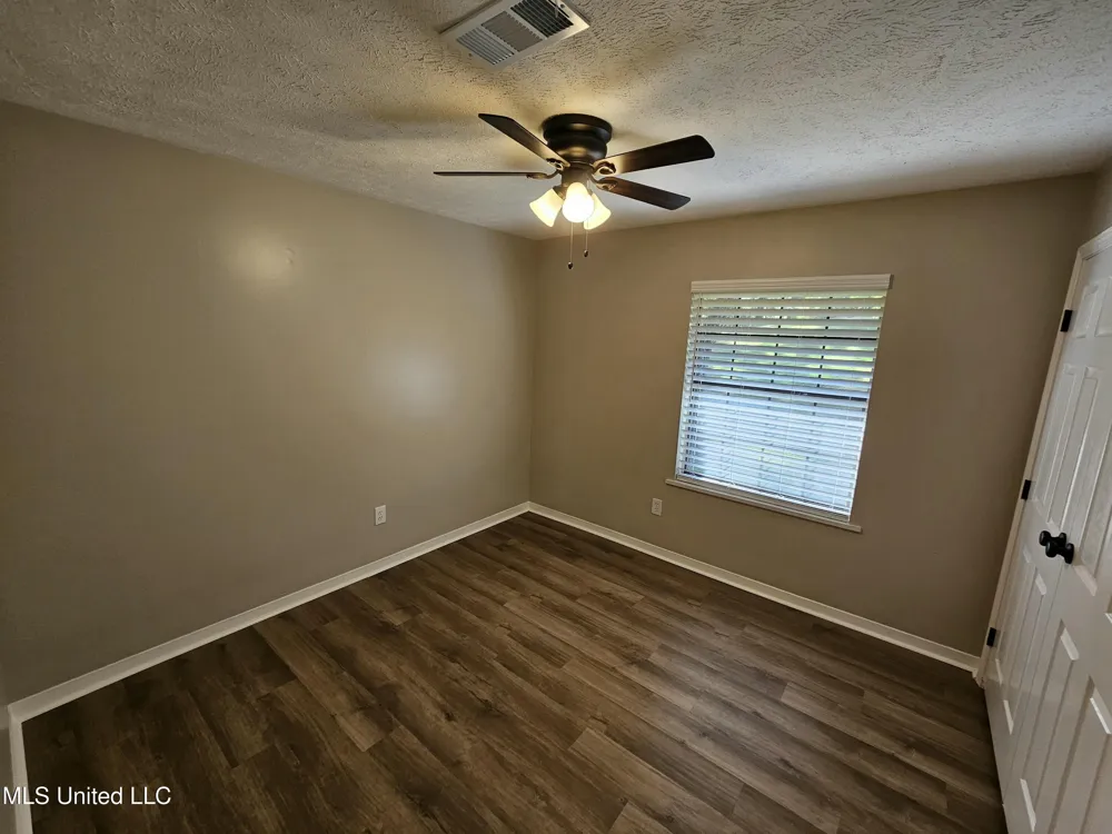 102 Magnolia Circle Vicksburg, MS 39180