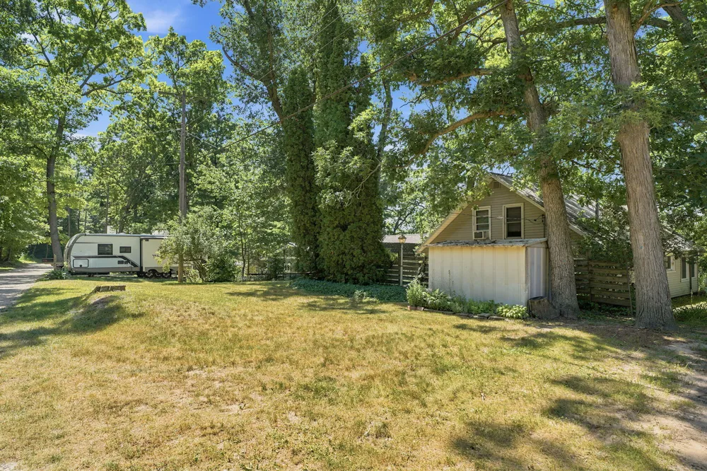 13035 S Englewright Drive Sand Lake, MI 49343