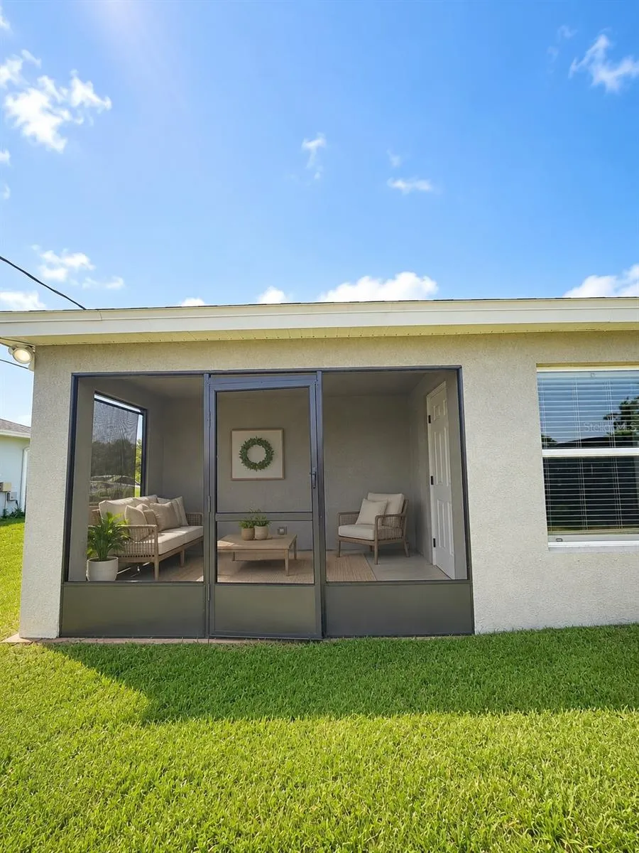 10193 BURLINGTON AVENUE Englewood, FL 34224