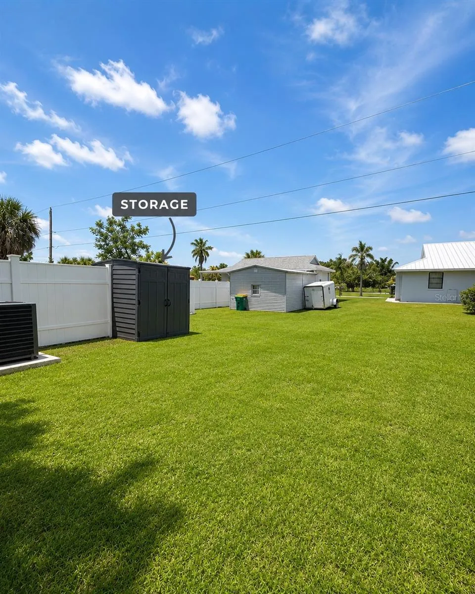10193 BURLINGTON AVENUE Englewood, FL 34224