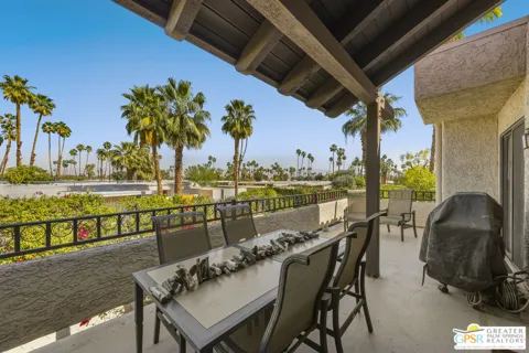 2345 S Cherokee Way