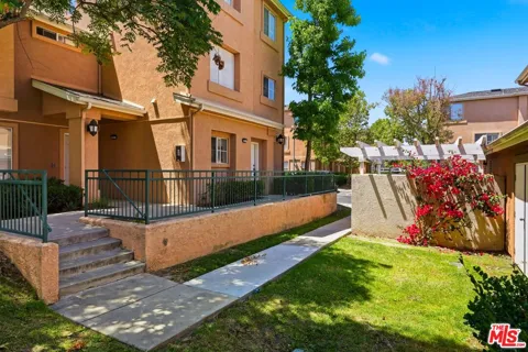 1050 Harbor Heights Drive