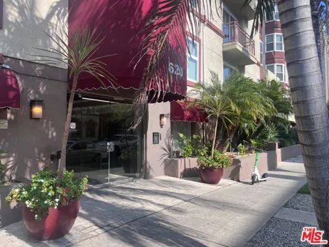 620 S Gramercy Place