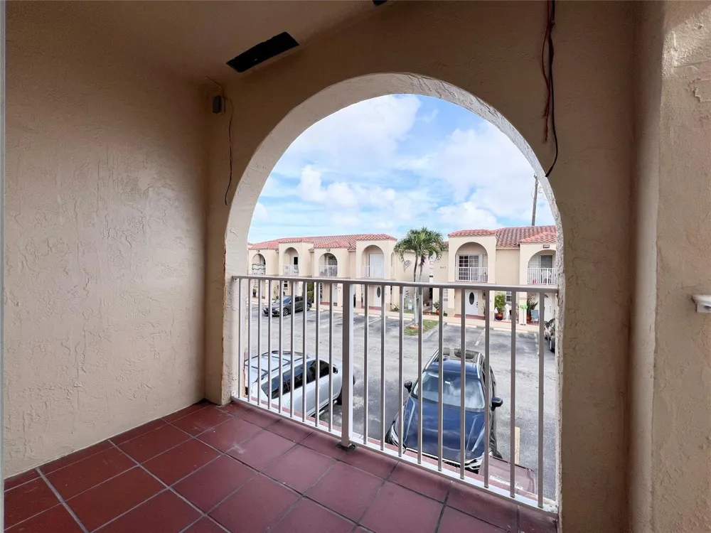 519 W 68th Street #4 Hialeah, FL 33014