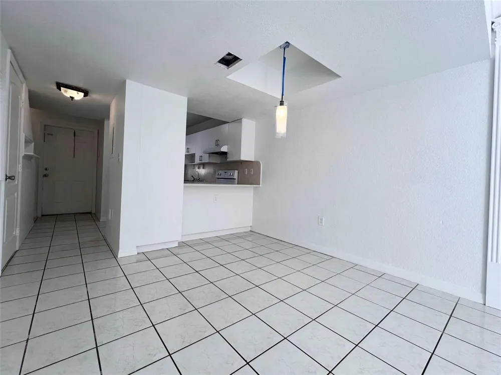 519 W 68th Street #4 Hialeah, FL 33014