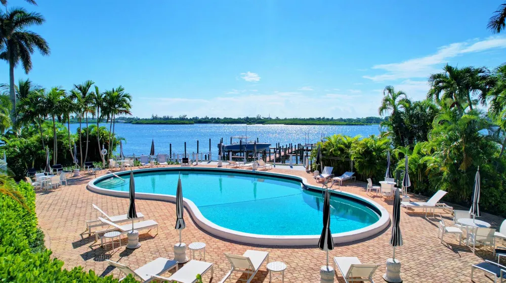 2505 S Ocean Boulevard #403 Palm Beach, FL 33480