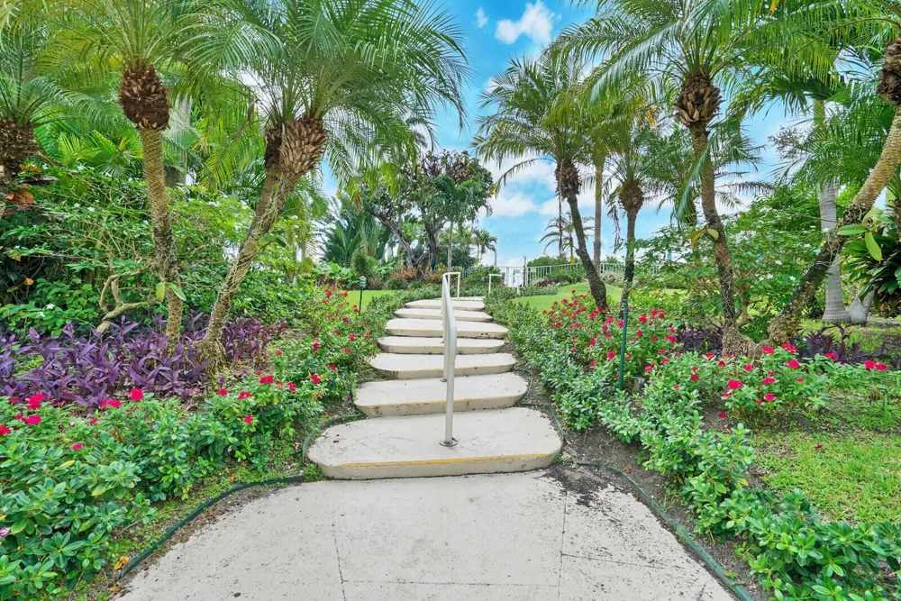2505 S Ocean Boulevard #403 Palm Beach, FL 33480