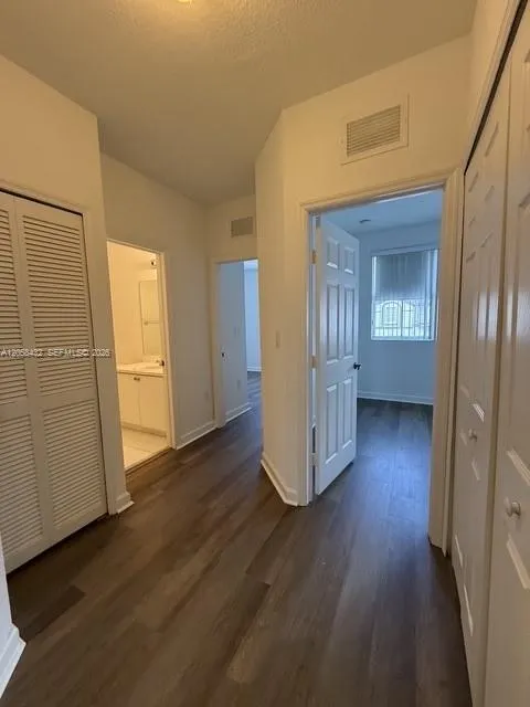 11419 NW 76th Ter Doral, FL 33178