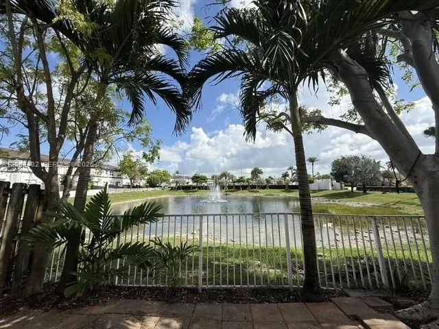 11419 NW 76th Ter Doral, FL 33178