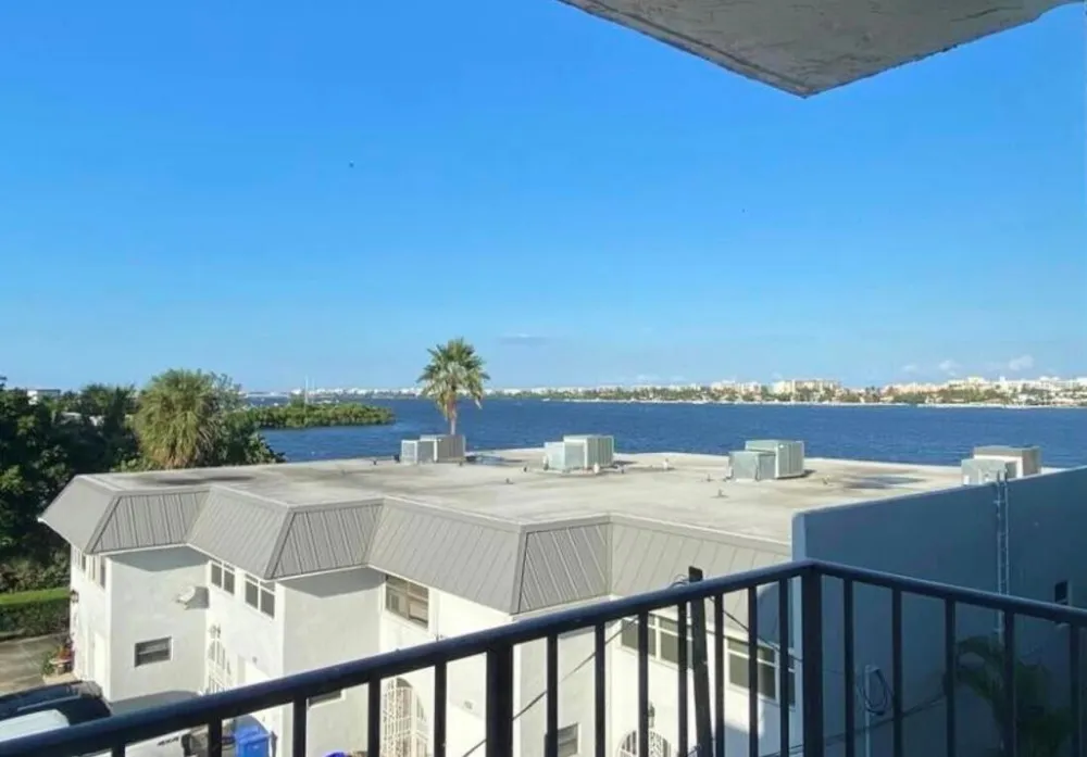 301 Croton Avenue #407 Lantana, FL 33462