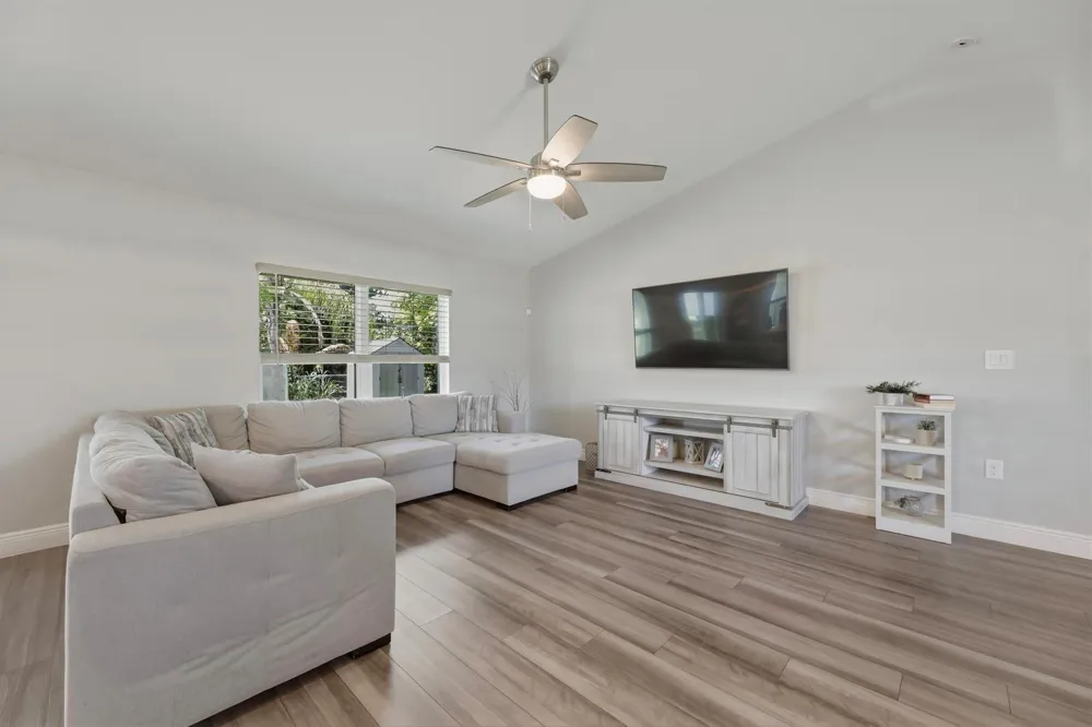270 BUZBY STREET SE Palm Bay, FL 32909