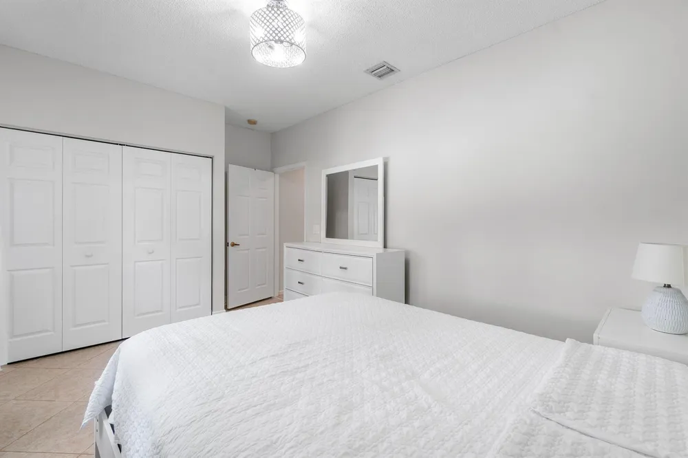 2473 S CORAL TRACE CIRCLE Delray Beach, FL 33445