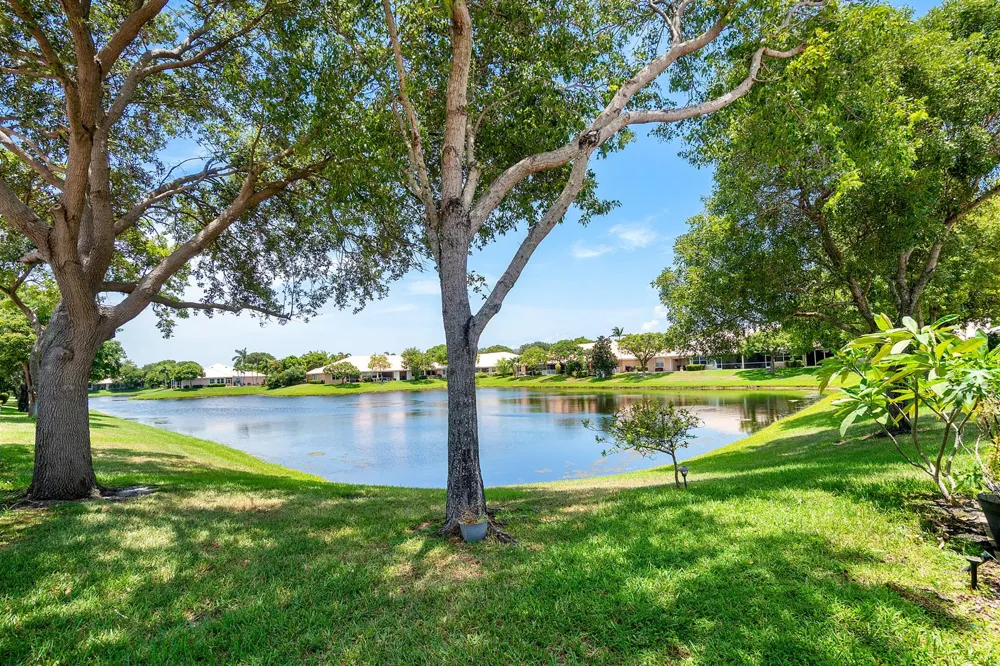 2473 S CORAL TRACE CIRCLE Delray Beach, FL 33445