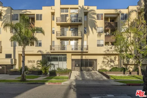 112 HAMILTON DRIVE