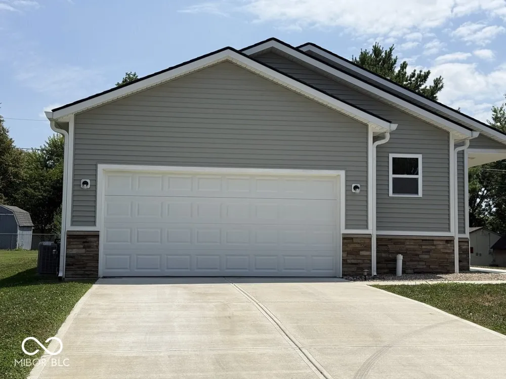 1279 S Marion Street Martinsville, IN 46151