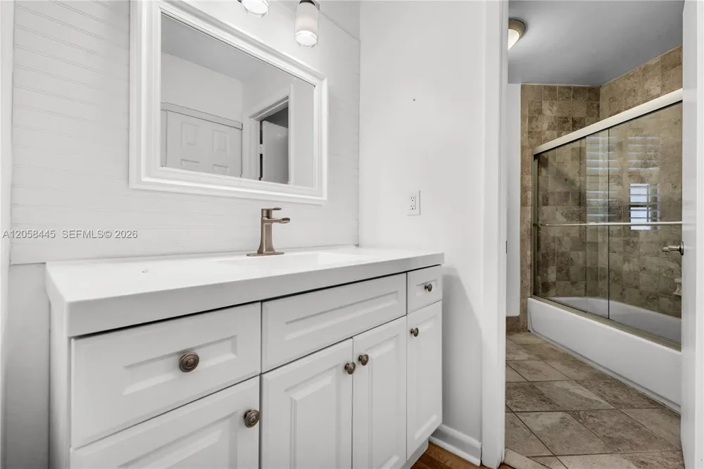 9005 W Sunrise Blvd #9005 Plantation, FL 33322