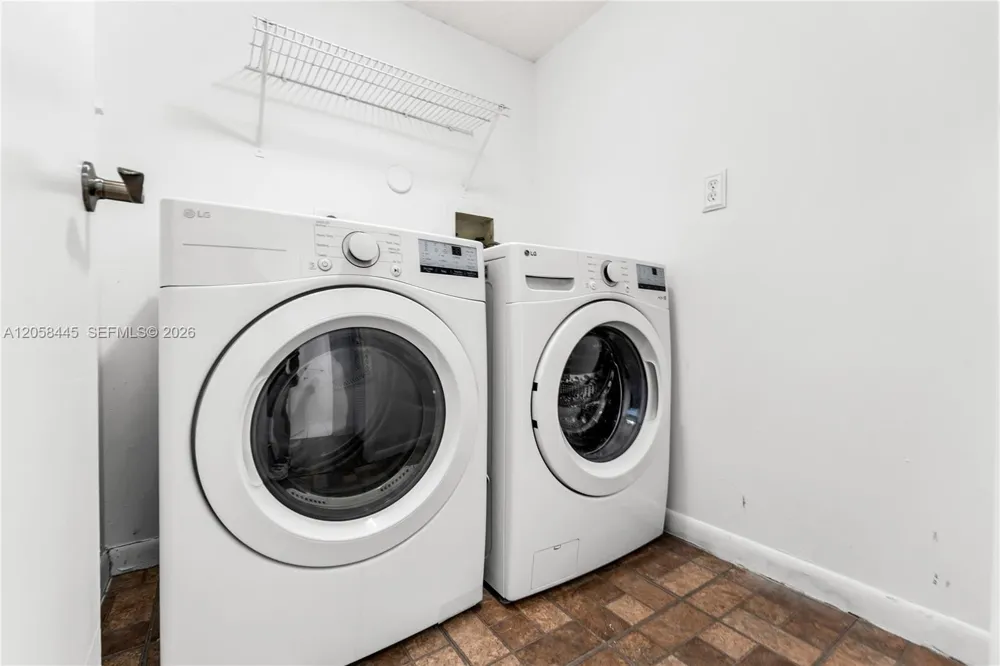 9005 W Sunrise Blvd #9005 Plantation, FL 33322