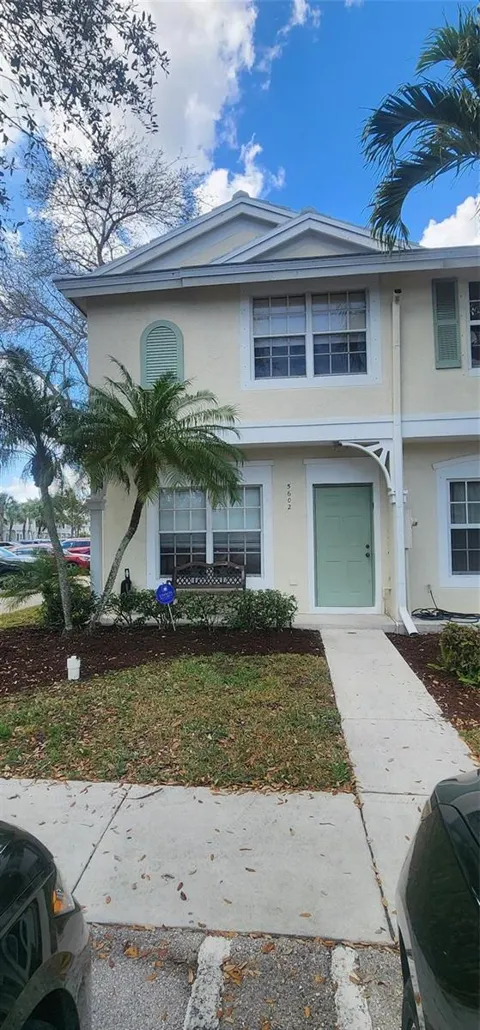 5602 NW 99TH WAY #5602