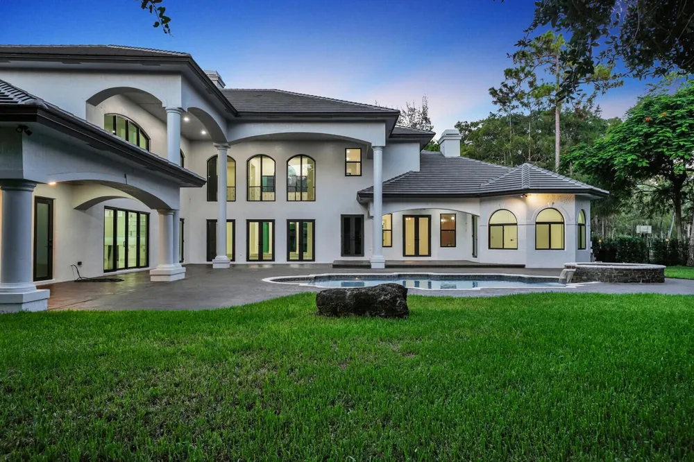 6041 NW 84th Terrace Parkland, FL 33067