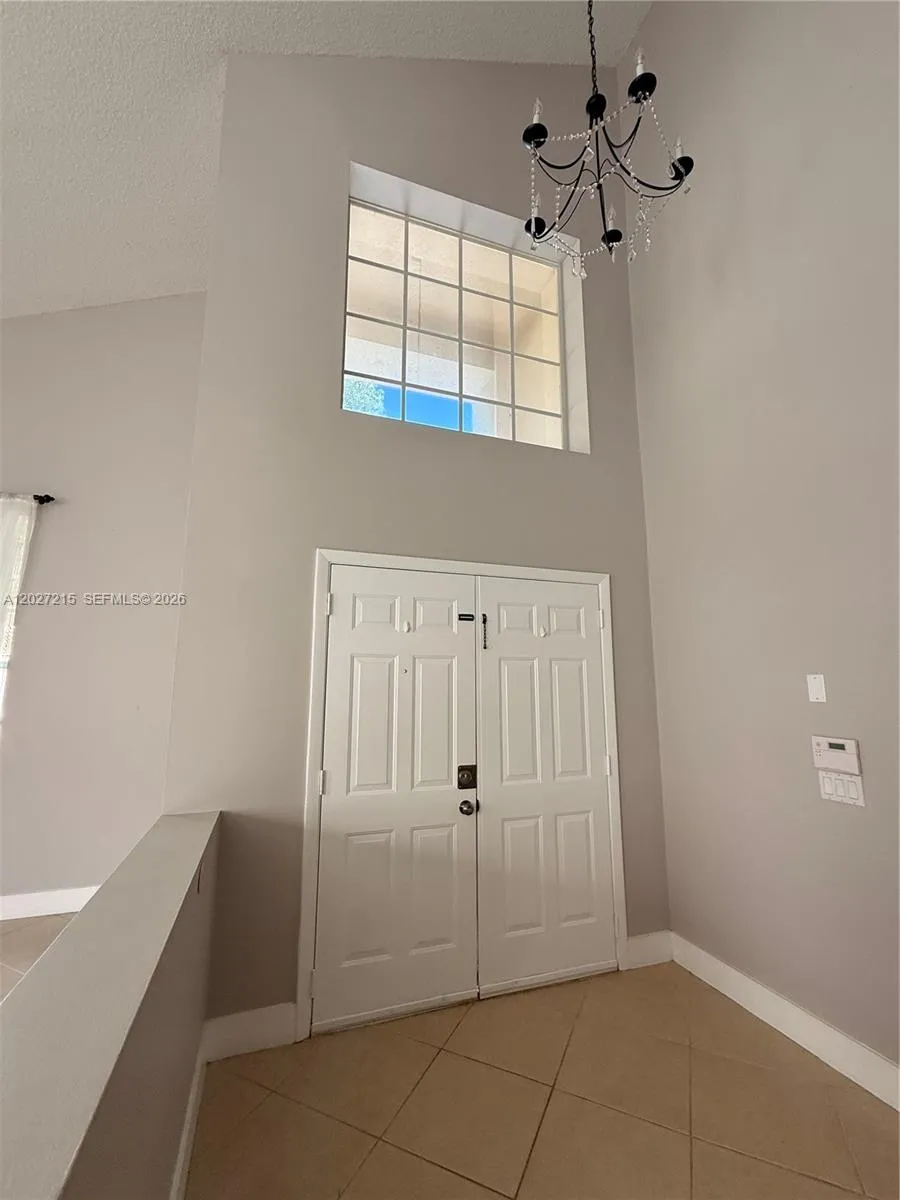 300 Cameron Dr Weston, FL 33326