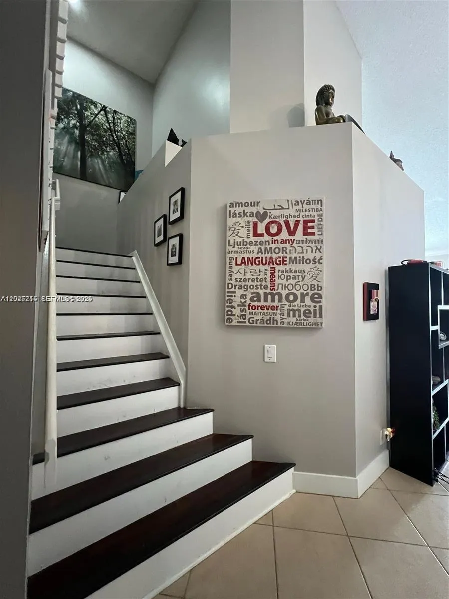 300 Cameron Dr Weston, FL 33326