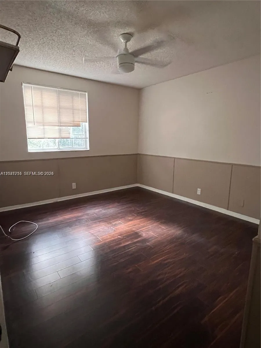 300 Cameron Dr Weston, FL 33326