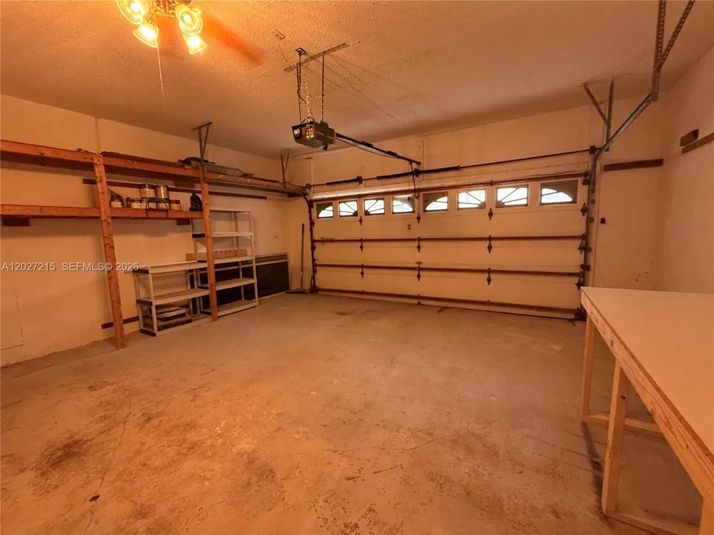 300 Cameron Dr Weston, FL 33326
