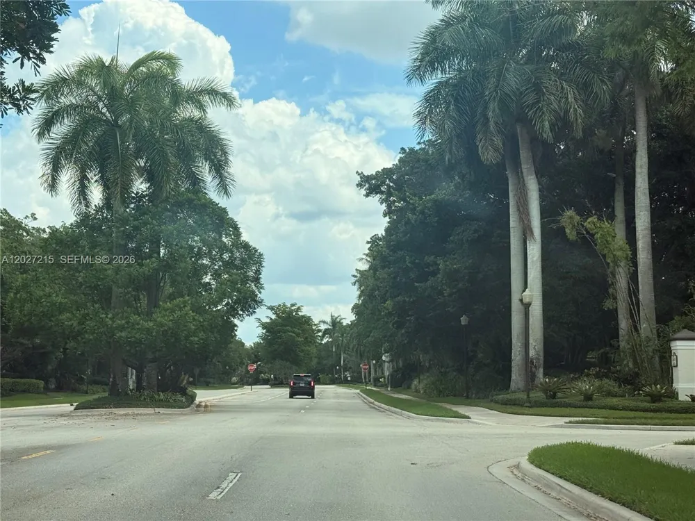 300 Cameron Dr Weston, FL 33326