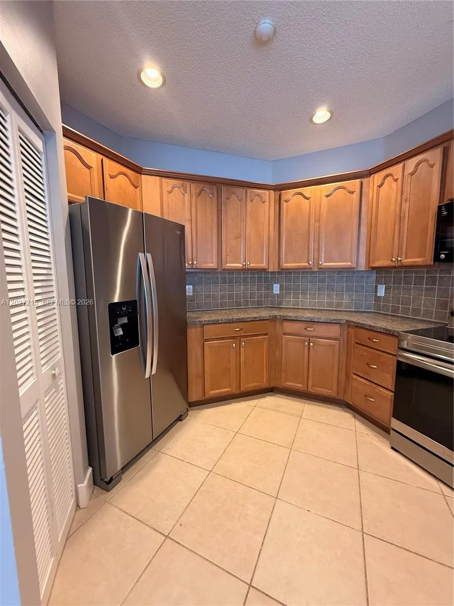 300 Cameron Dr Weston, FL 33326